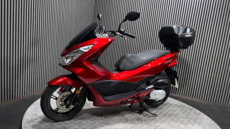 Honda PCX WW PCX 125 2016 ONLY 13K 1 OWNER LONG MOT WARRANTY 125CC 5