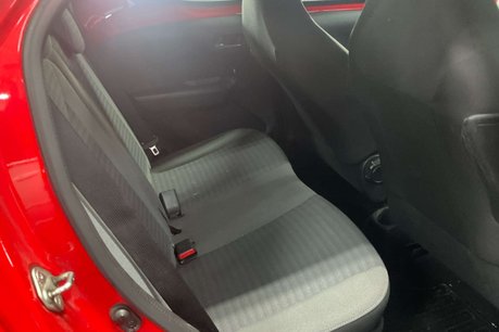 Toyota Aygo 1.0 VVT-i x-play Hatchback 5dr Petrol x-shift Euro 6 (71 ps) 12