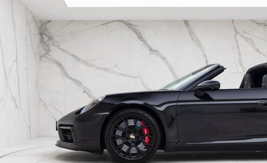Porsche 911 (992) Targa 4 GTS 24