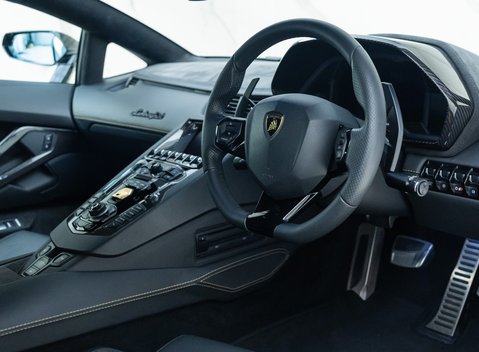 Lamborghini Aventador S LP 740-4 10