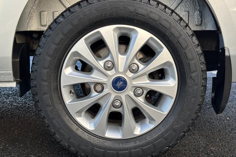 Ford Transit Custom 300 L2 H2 170 ps Limited Automatic - Workshop Van 40