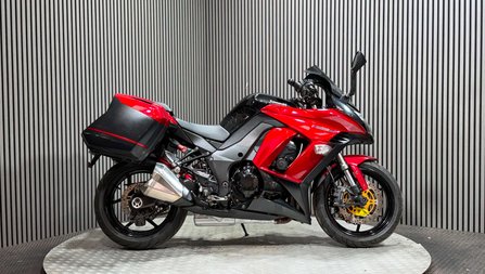 Kawasaki Z1000 SX ABS 2015 SIDE PANNIERS NEW MOT WARRANTY 1000CC TOURER