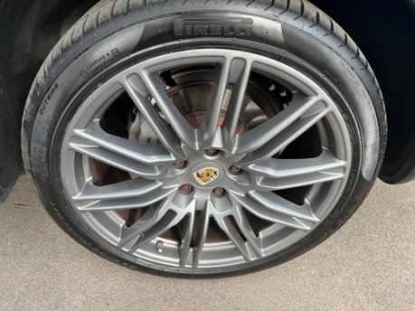 Porsche Cayenne DIESEL 4.2 V8 S TIPTRONIC S 23