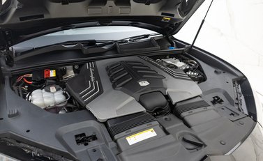 Lamborghini Urus S 53