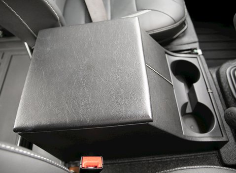 Land Rover Defender 90 TD XS Station Wagon 21