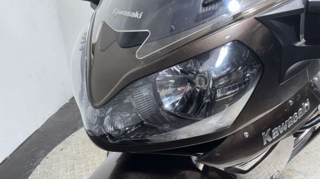 Kawasaki GTR 1400 2011 ONLY 12K FULL LUGGAGE VERY CLEAN 1400CC TOURER BIKE 33