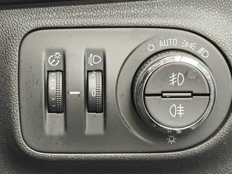 Vauxhall Corsa 1.4 [75] SE Nav 5dr 31