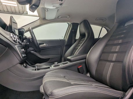 Mercedes-Benz GLA 1.6 GLA 180 Urban Edition Auto 5dr 38