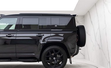 Land Rover Defender SE 30