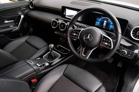 Mercedes-Benz A Class A 180 SPORT EXECUTIVE 4