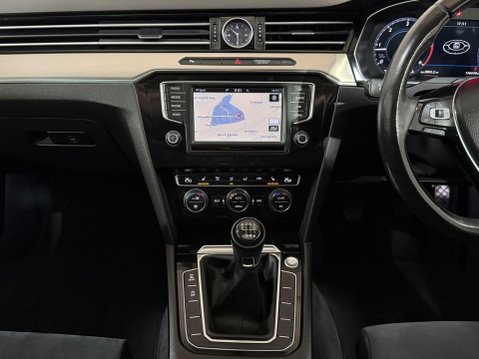 Volkswagen Passat GT TDI BLUEMOTION TECHNOLOGY 15