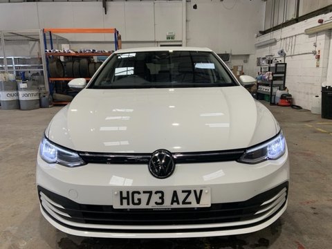 Volkswagen Golf LIFE ETSI DSG 2