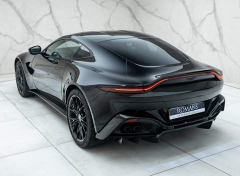 Aston Martin Vantage V8 12