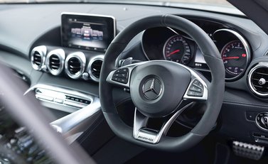 Mercedes-Benz Amg GT GT S 11
