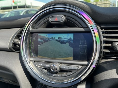 Mini Convertible 1.5 Cooper 2dr [Chili/Media Pack XL] 33