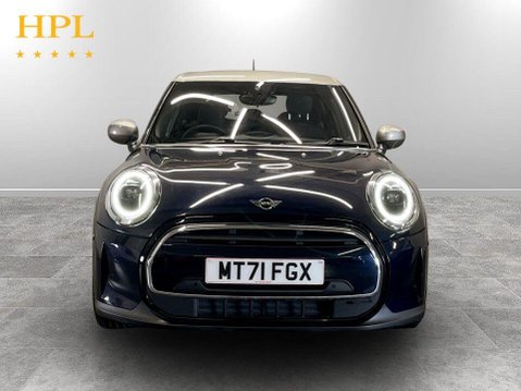 Mini Hatch 1.5 Cooper Exclusive Hatchback 5dr Petrol Steptronic Euro 6 (s/s) (136 ps) 2