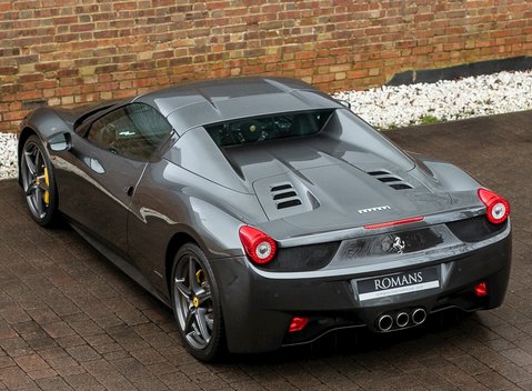 Ferrari 458 Spider 10