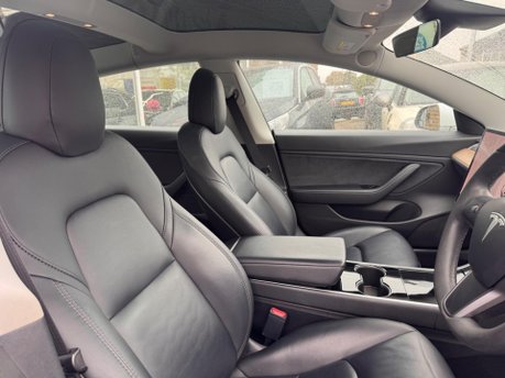 Tesla Model 3 STANDARD RANGE PLUS 9