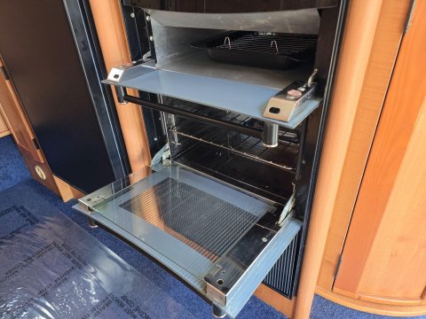 Auto-Trail Chieftain Motor Home 43