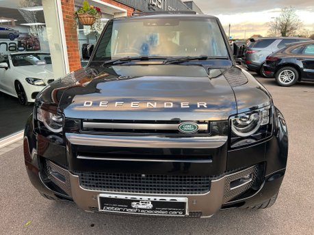 Land Rover Defender X MHEV 7