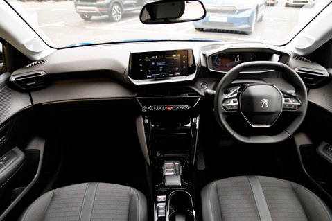 Peugeot 208 ALLURE PREMIUM 3