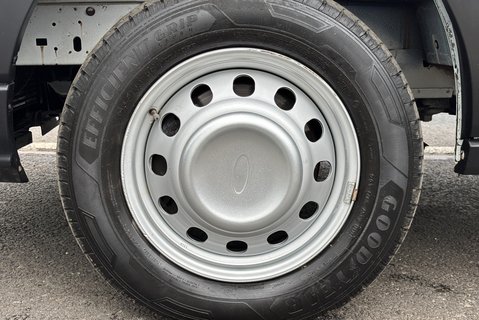 Ford Transit 350 Drw L2 130ps Single Cab Tipper 31