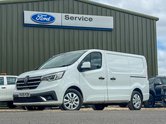 Renault Trafic AUTO SWB L1H1 Low Roof LL31 Air Con Alloys Cruise Nav EURO 6 1