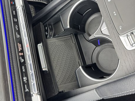 Mercedes-Benz GLE GLE 300D 4Matic AMG Line Premium Plus Auto Diesel 7 SEATER/PAN ROOF/360 CAM 15