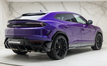 Lamborghini Urus SE 7