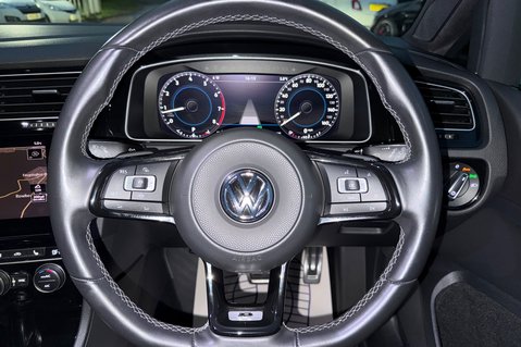 Volkswagen Golf R TSI 4MOTION DSG -LEATHER -CAMERA-PRETORIAS -PAN ROOF -WHITE/SILVER -GHOST 7