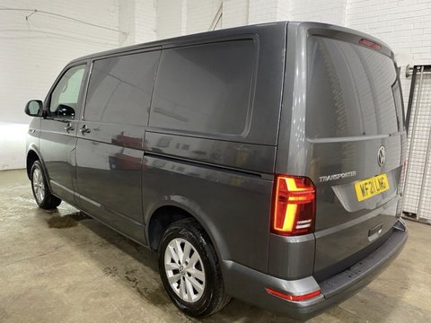 Volkswagen Transporter T30 TDI P/V HIGHLINE 9