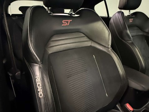 Ford Focus 2.3 Focus ST 5dr 10