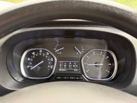Vauxhall Vivaro 1.5 Turbo D 2900 Dynamic Panel Van 6dr Diesel Manual L2 H1 Euro 6 (s/s) (10 26