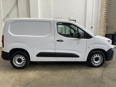 Peugeot Partner BLUEHDI PROFESSIONAL PREMIUM PLUS L1 4