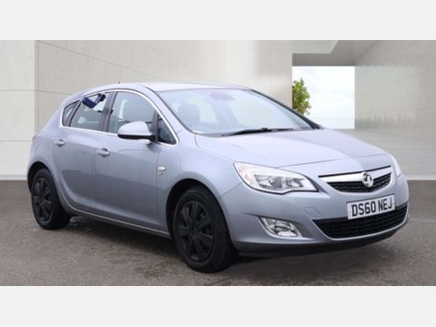 Vauxhall Astra 1.6 16v SE Hatchback 5dr Petrol Manual Euro 5 (115 ps) 1