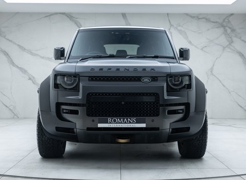 Land Rover Defender OCTA EDITION ONE 7