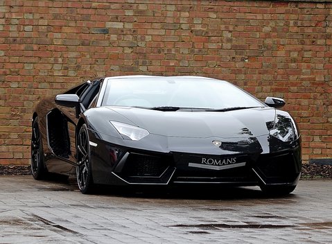 Lamborghini Aventador LP 700-4 Roadster 1