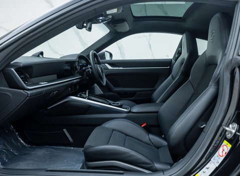 Porsche 911 Turbo S (992) 18