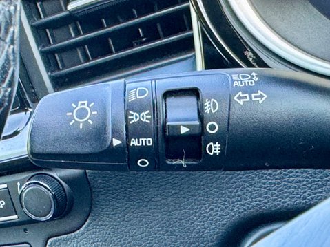 Kia Ceed CRDI 3 ISG 25