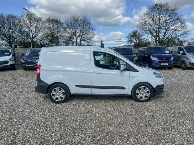 Ford Transit Courier Petrol SWB (SOLD) Low Roof Trend Air Con Alloys Sat Nav E 5