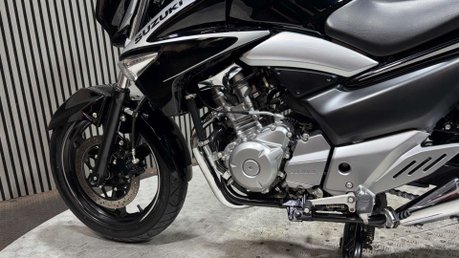 Suzuki Inazuma GW 2014 ONLY 6K MOT SEPTEMBER 2027 WARRANTY A2 READY 250CC 22