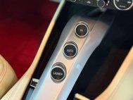 Ferrari California 3.8 V8 T Convertible 2dr Petrol F1 DCT Euro 6 (s/s) (560 ps) 62