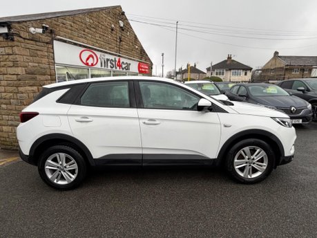 Vauxhall Grandland X SE S/S 8