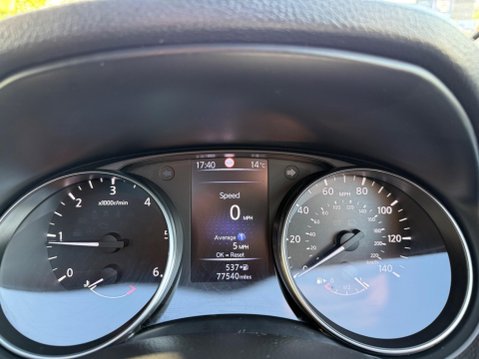 Nissan Qashqai 1.5 dCi N-Connecta Euro 6 (s/s) 5dr 34