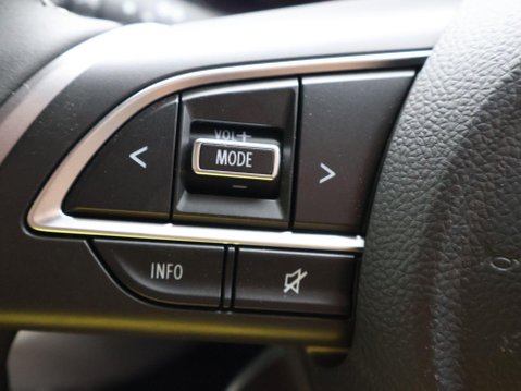 Suzuki Swift 1.2 MHEV Motion Hatchback 5dr Petrol Hybrid Manual Euro 6 (s/s) (82 ps) 33