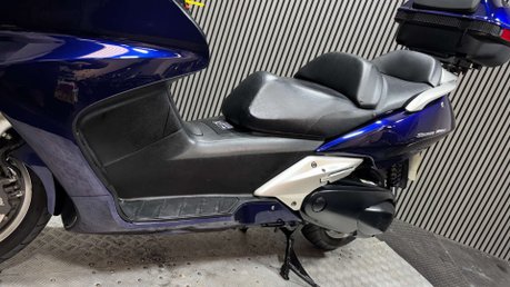 Honda FJS 2014 ONLY 9K 1 OWNER LONG MOT MAXI SCOOTER 600CC TWIN A2 29