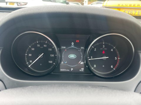 Land Rover Discovery Sport 2.0 TD4 SE Tech Auto 4WD Euro 6 (s/s) 5dr 33