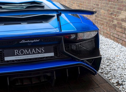 Lamborghini Aventador SV LP 750-4 Coupe 24