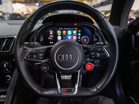 Audi R8 5.2 FSI V10 Coupe 2dr Petrol S Tronic Euro 6 (s/s) (540 ps) 44