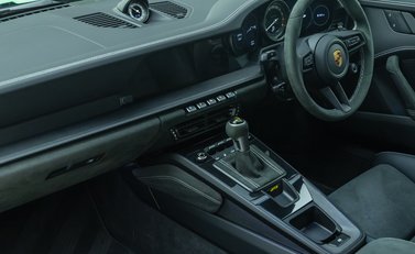 Porsche 911 GT3 (992) 18